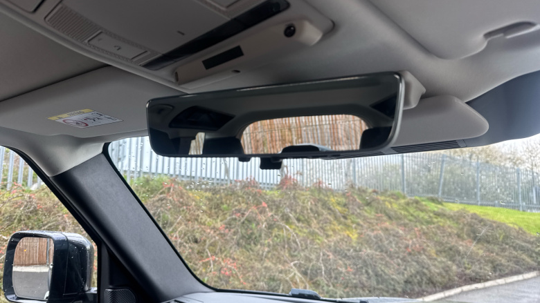 Land Rover Defender 2.0 D200 SE 110 5dr Auto Diesel Estate